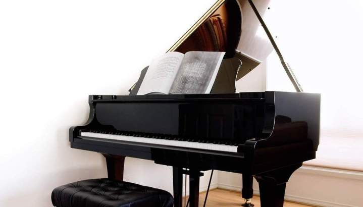 Piano à queue La Roche-Bernard