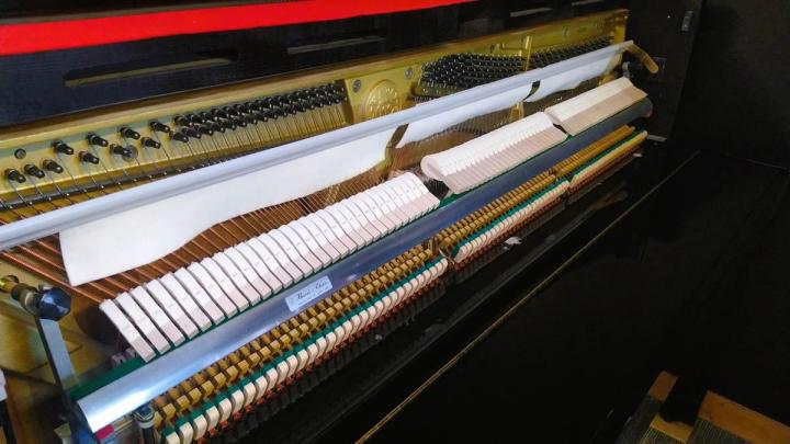 Vente de piano d'occasion La Roche-Bernard